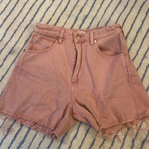 Earth tone wrangler shorts size 26
